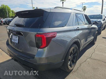 2022 Ford Explorer ST-Line - miniatura 3