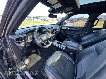 2022 Ford Explorer ST-Line - miniatura 11