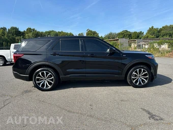 2022 Ford Explorer ST-Line - miniatura 4