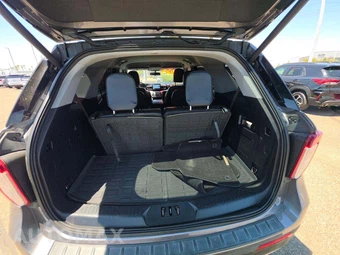 2022 Ford Explorer XLT - miniatura 15