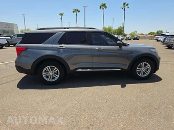 2022 Ford Explorer XLT - miniatura 4