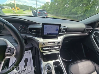 2022 Ford Explorer XLT - miniatura 11