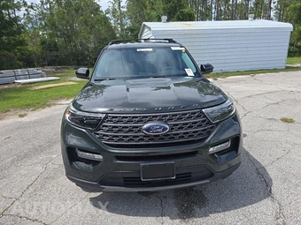 2022 Ford Explorer XLT - miniatura 2