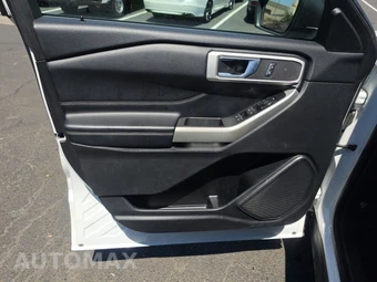 2022 Ford Explorer XLT – miniatura 9