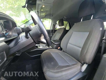 2022 Ford Explorer XLT - miniatura 6