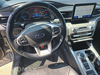 2022 Ford Explorer XLT - miniatura 6