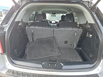 2022 Ford Explorer XLT - miniatura 16