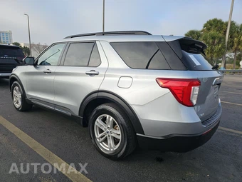 2022 Ford Explorer XLT - miniatura 6