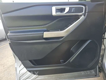 2022 Ford Explorer XLT - miniatura 9