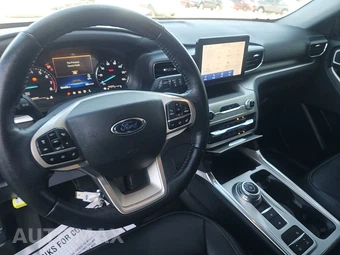 2022 Ford Explorer XLT - miniatura 11