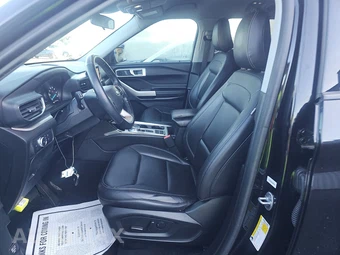 2022 Ford Explorer XLT - miniatura 7