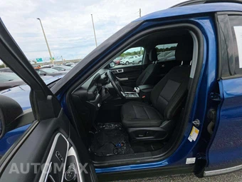 2022 Ford Explorer XLT - miniatura 3