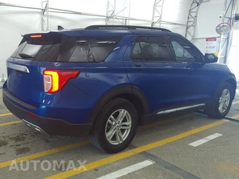 2022 Ford Explorer XLT – miniatura 4