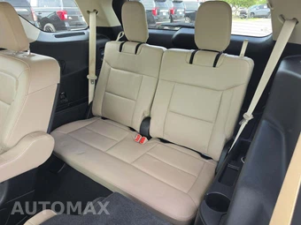 2022 Ford Explorer XLT - miniatura 11