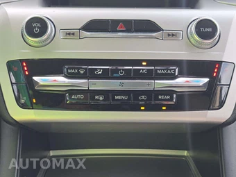 2022 Ford Explorer XLT - miniatura 22