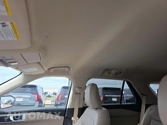 2022 Ford Explorer XLT - miniatura 8