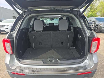 2022 Ford Explorer XLT - miniatura 15