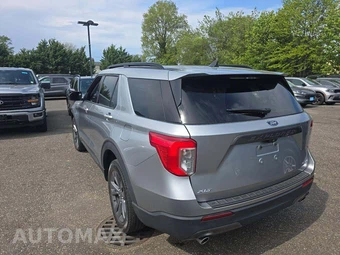 2022 Ford Explorer XLT - miniatura 2