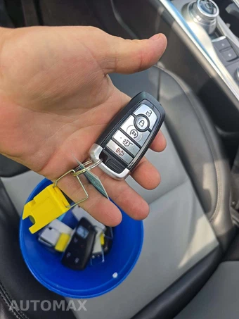 2022 Ford Explorer XLT - miniatura 8