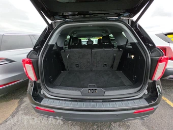 2022 Ford Explorer XLT - miniatura 11