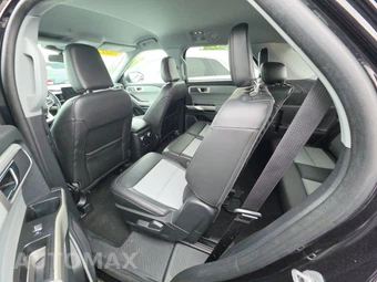 2022 Ford Explorer XLT - miniatura 9