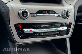 2022 Ford Explorer XLT - miniatura 30