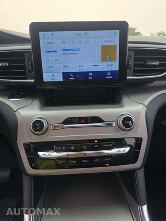 2022 Ford Explorer XLT - miniatura 10
