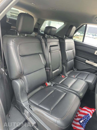 2022 Ford Explorer XLT - miniatura 17