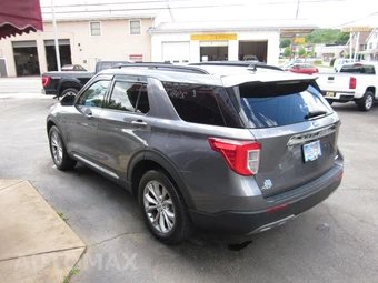 2022 Ford Explorer XLT - miniatura 11