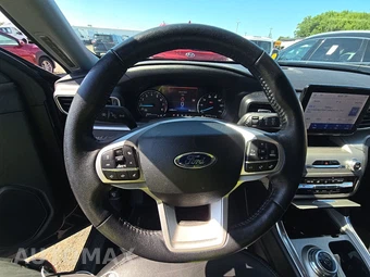 2022 Ford Explorer XLT – miniatura 10