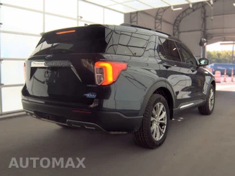 2022 Ford Explorer XLT – miniatura 4