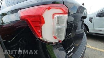 2022 Ford Explorer XLT - miniatura 16