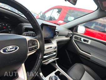 2022 Ford Explorer XLT - miniatura 6