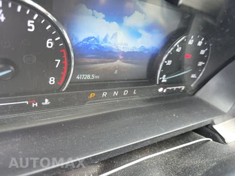 2022 Ford Explorer XLT - miniatura 8