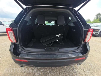 2022 Ford Explorer XLT - miniatura 12