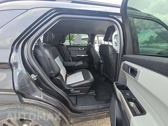 2022 Ford Explorer XLT - miniatura 14