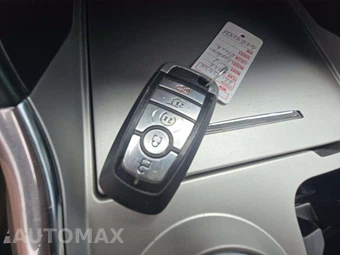 2022 Ford Explorer XLT - miniatura 5