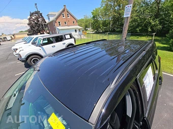 2022 Ford Explorer XLT - miniatura 12