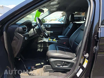 2022 Ford Explorer XLT - miniatura 6