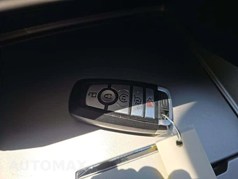 2022 Ford Explorer XLT - miniatura 8