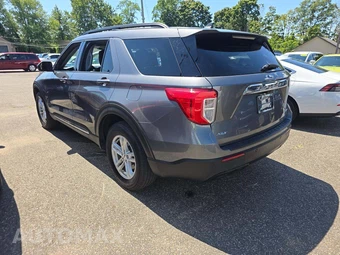 2022 Ford Explorer XLT - miniatura 2