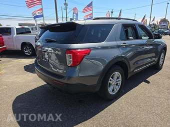 2022 Ford Explorer XLT - miniatura 3