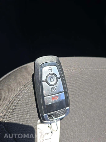 2022 Ford Explorer XLT - miniatura 8