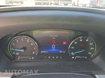 2022 Ford Explorer XLT - miniatura 6