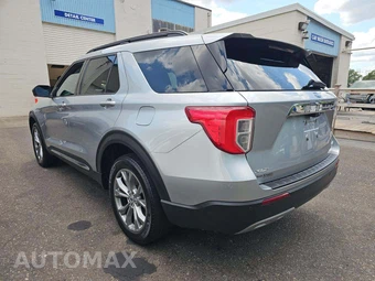 2022 Ford Explorer XLT - miniatura 2
