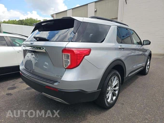 2022 Ford Explorer XLT - miniatura 3