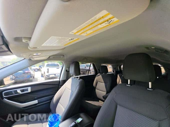 2022 Ford Explorer XLT - miniatura 8