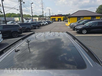 2022 Ford Explorer XLT - miniatura 9