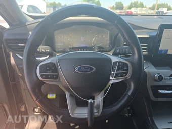 2022 Ford Explorer XLT – miniatura 10