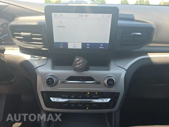 2022 Ford Explorer XLT – miniatura 11